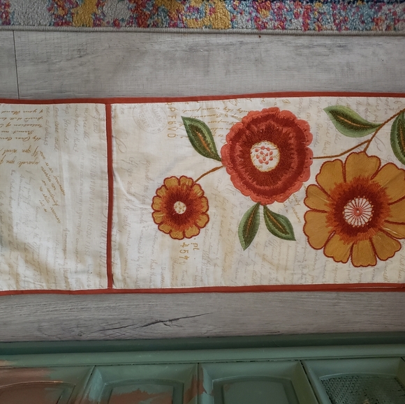 Vintage Table Runner - Picture 3 of 3